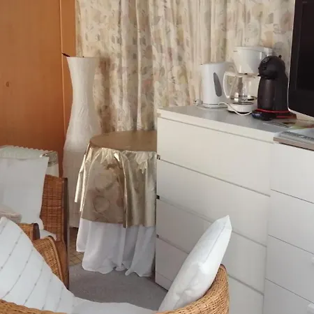 Duplex Rez-de-jardin 300m De Port, Commerces, لو بولين